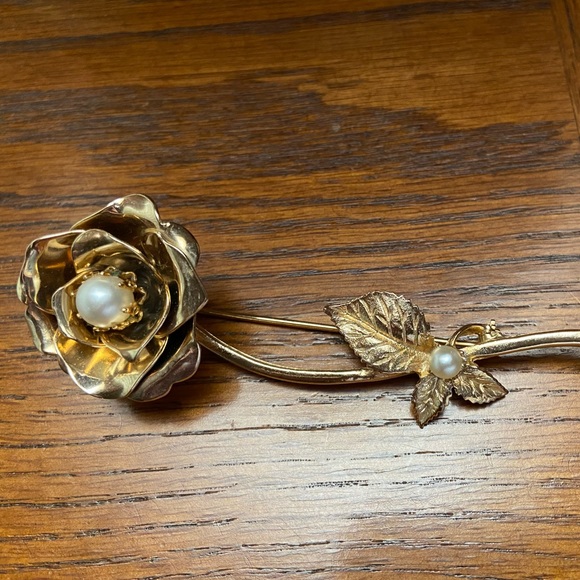 Vintage Single Rose 🌹 Stemmed Brooch - Picture 4 of 6